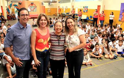 Tamiko acompanha início do ano letivo em Andradina
