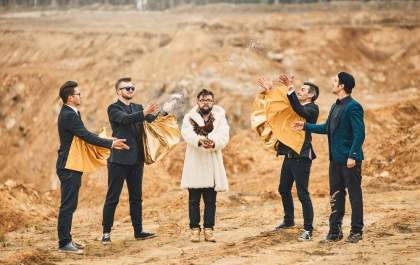 Quinteto polonês de música cigana e punk se apresenta em Birigui&nbsp;