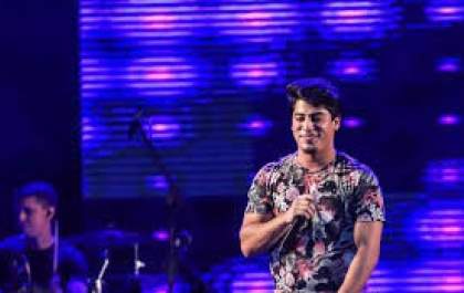Cantor sertanejo tirado de carro em chamas em Santa Fé