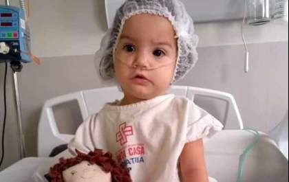 Maya Heloísa de 1 ano precisa de doação de plaquetas de sangue O negativo