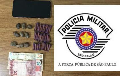 Mulher se esconde debaixo de folha de bananeira para enganar policiais