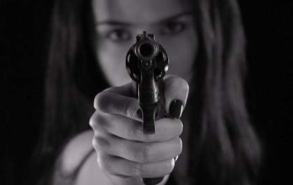Mulheres sob medida protetiva poderão ter porte de arma de fogo