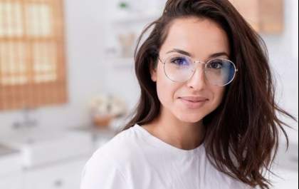 Usa óculos de grau? Essas dicas vão ser úteis para você