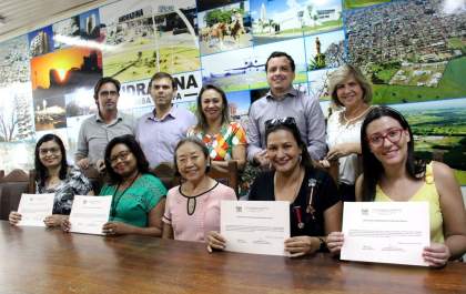 Tamiko dá posse aos novos professores concursados em Andradina