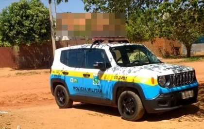 Mulher arremessa tijolo contra vizinha ao flagrar 'conversas' com seu marido