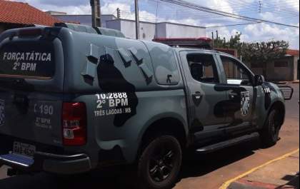 Dupla invade residência e ameaça adolescentes durante assalto