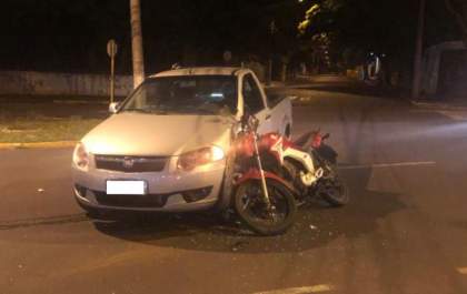 Motociclista que bateu em picape na Brasília terá que por prótese no quadril
