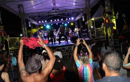 Programa IST/Aids/HV participa do Carnaval em Três Lagoas