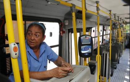 CCJ do Senado: ônibus terão botão de pânico