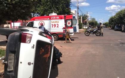 Batida entre carros deixa duas pessoas feridas em Três Lagoas