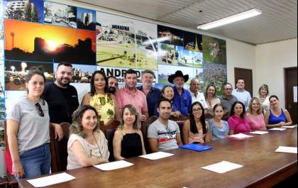 Tamiko dá posse a 13 novos professores de inglês