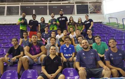 Time de base masculino do Vôlei Futuro se prepara para primeiro campeonato