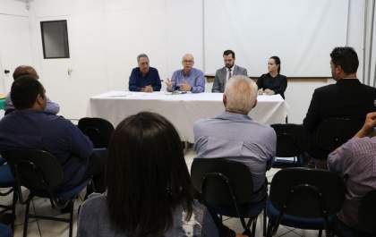 Cláusula que obriga adesão de comerciantes a sindicato gera queixas