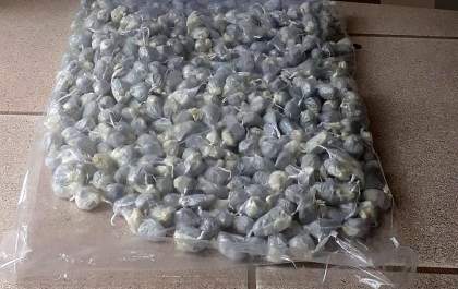 Detento do semiaberto preso com quase 500 porções de maconha