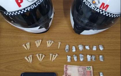 PM prende um por tráfico e outro com arma no Claudionor Cinti