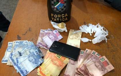 Em Paranaíba, ponto de tráfico é detonado e jovem é presa pela PM