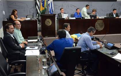 Vereadores aprovam crédito de R$ 2 milhões para assistência social