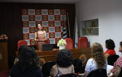 Palestra sobre violência da mulher reúne corretoras&nbsp;
