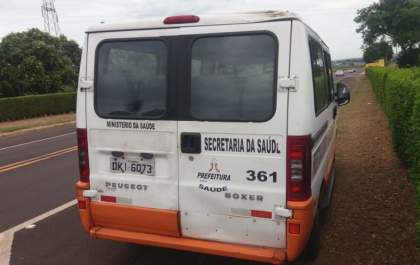 Van da Prefeitura de Birigui abandonada em rodovia transportava pacientes, diz Saúde