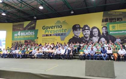 Prefeito de Selvíria participa de cerimônia do programa Governo Presente