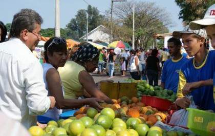 Feira Livre terá horário de funcionamento diferenciado antes do Natal e Ano Novo