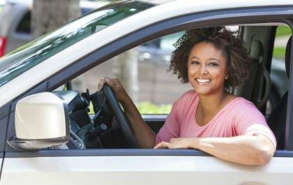 Pesquisas indicam que mulheres são mais cuidadosas ao volante