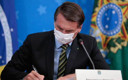 MP de Bolsonaro permite suspensão do salário por quatro meses