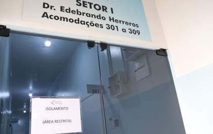 Primeiro paciente que foi isolado na Santa Casa de Andradina recebe alta
