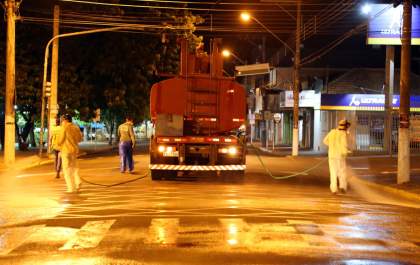 Governo de Andradina começa a desinfectar ruas e locais públicos em prevenção ao coronavírus