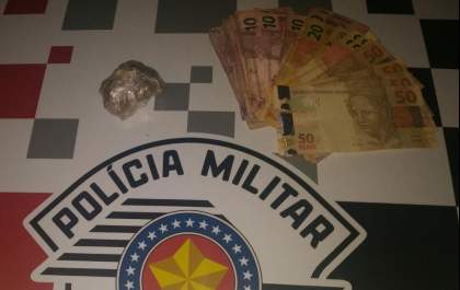 Três são presos acusados de buscar drogas em Promissão pra vender em Penápolis