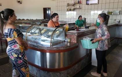Assistência Social de Selvíria se mobiliza na confecção de máscaras para funcionários e grupo de risco