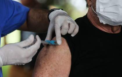 Vacinação contra a gripe é retomada nesta segunda