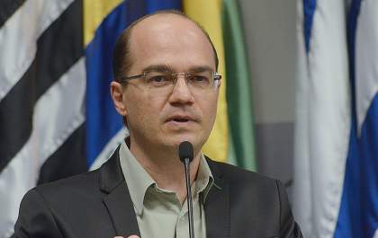“Que mandemos para a frente de batalha as pessoas mais sadias”, defende vereador