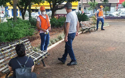 Coronavírus: Prefeitura isola praça central para evitar aglomerações