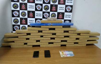 Homem foge da PM por quase 100 Km, mas é preso com 30 tabletes de maconha