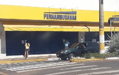 Pernambucanas tenta burlar decretos municipais e lojas são fechadas