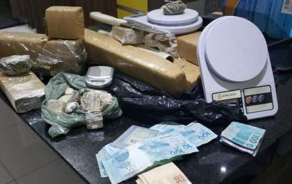 PM prende homem com 7,5 kg de maconha e quase R$ 4 mil