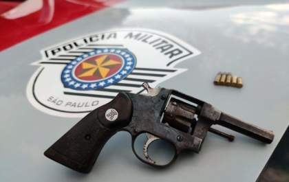 Mãe esconde arma na manta de seu bebê&nbsp;