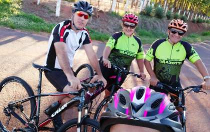 Ciclistas fizeram última foto com Josirene antes de acidente fatal