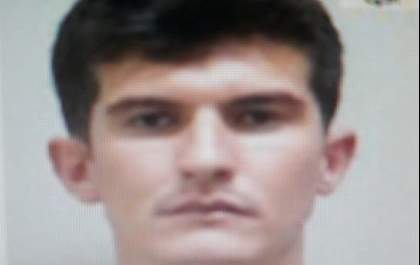 Polícia procura acusados de integrar quadrilha especializada em roubos de caminhonetes