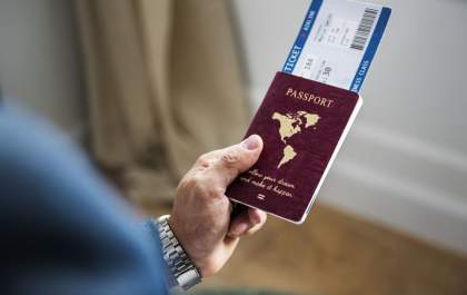 Está fora do Brasil em meio à pandemia e não sabe o que fazer?