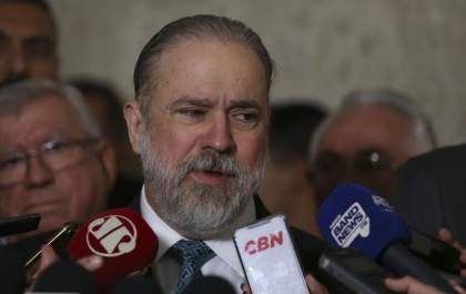 PGR quer autorização do STF para investigar declarações de Sergio Moro
