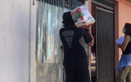 Movimento distribui mais de 200 cestas de alimentos e higiene para famílias