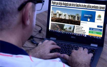 Vereadores aprovam projeto que obriga transparência da Prefeitura em obras paradas