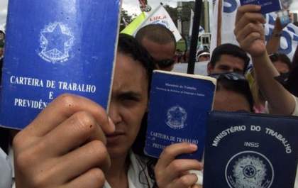 Perda total ou em parte da renda mensal já atingiu 40% dos brasileiros