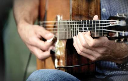 Quarentena: aprender música pela internet vem ajudando a espantar o tédio