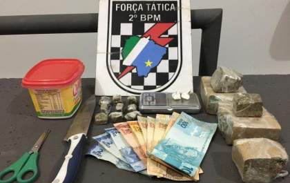 PM detona comércio de drogas e jovem é preso por tráfico em Três Lagoas