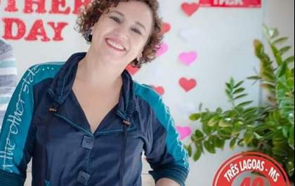 Amigos, se recordam com carinho da saudosa professora Ana Lúcia Espíndola