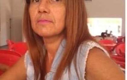 Mãe se joga na frente da filha, é baleada e morre