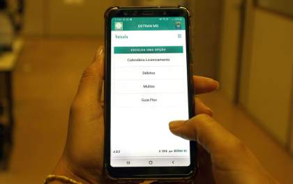 Últimos dias para quitar o licenciamento de veículos com placa final 1 e 2&nbsp;